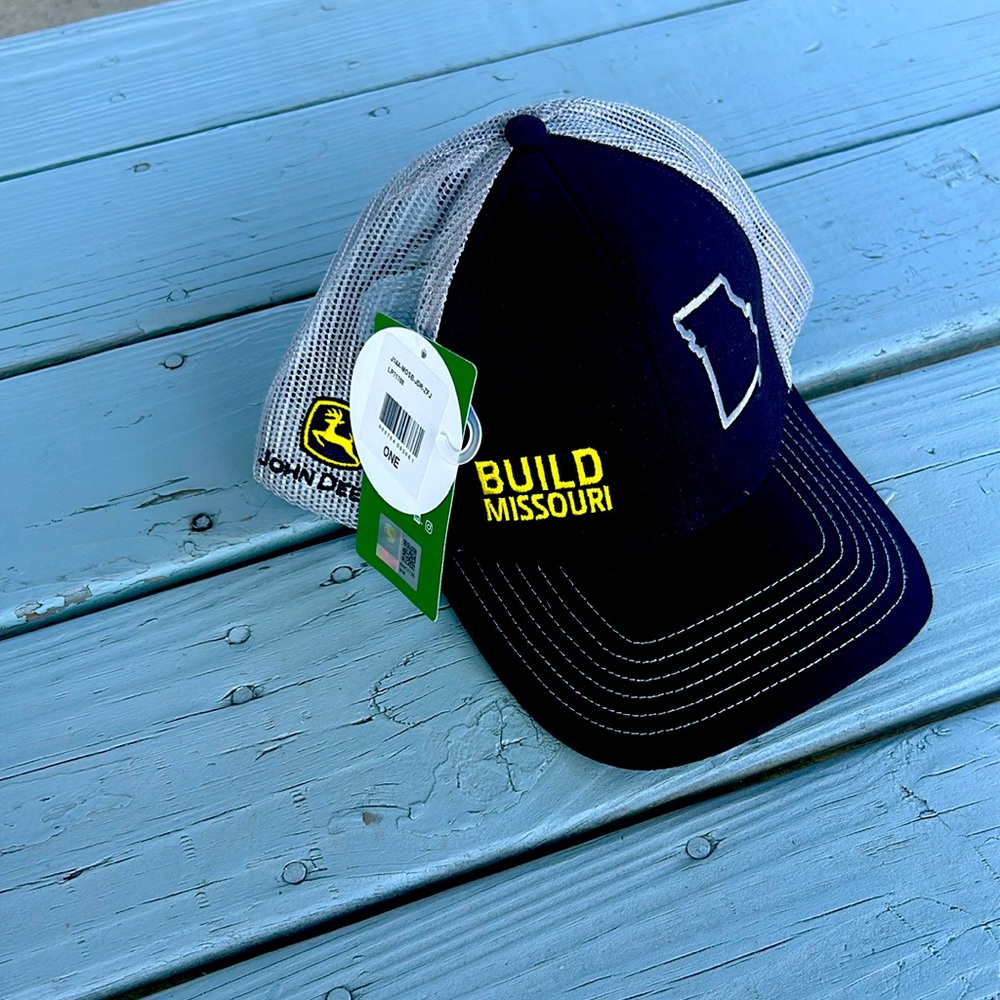 Build Missouri, John Deere hat